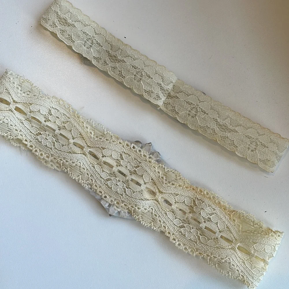 Garter Set - Picture 3 of 3